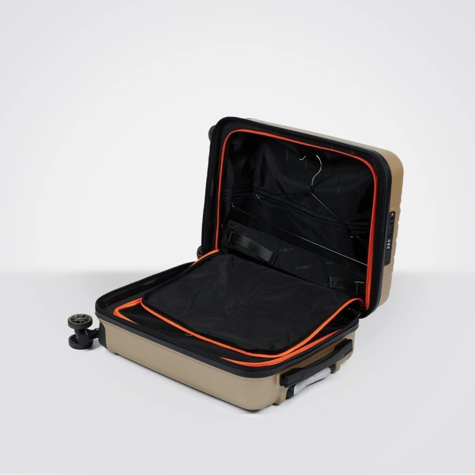 Чемодан Eberhart Phantom 15P-004 4 колеса золото