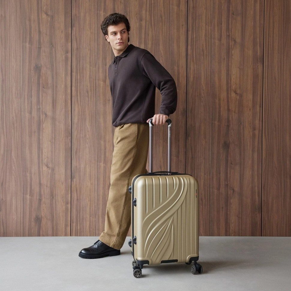 Чемодан Eberhart Phantom 15P-004 4 колеса золото