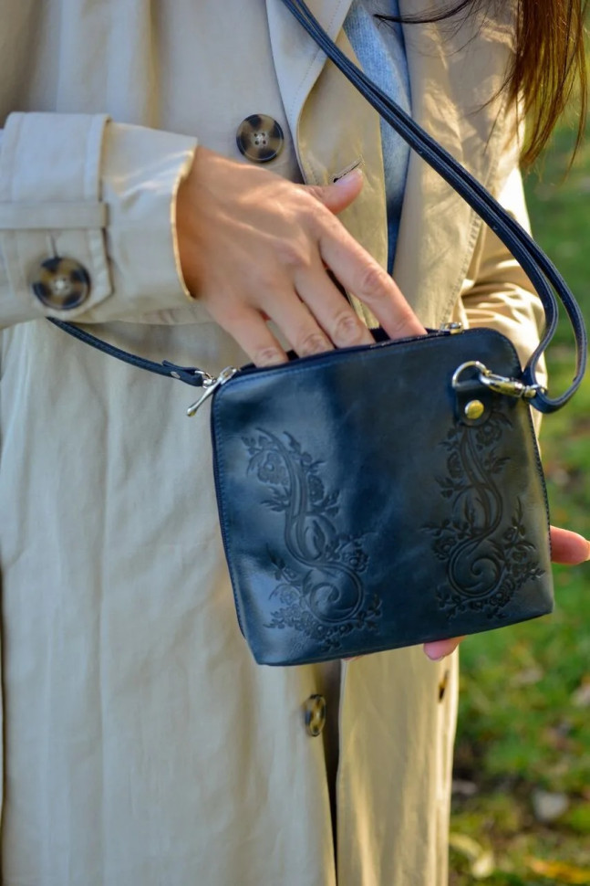 Сумка женская Natalia Kalinovskaya С 83т.661 «Уна» растение синяя Сумка женская Natalia Kalinovskaya С 83т.661 «Уна» растение синяя