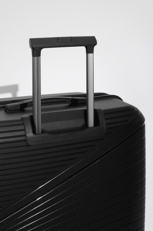 Чемодан Eberhart 49M Miracle полипропилен 