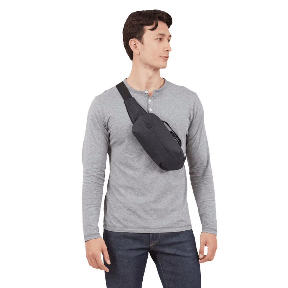 Рюкзак с одной лямкой Thule Aion Sling Bag, Black Рюкзак с одной лямкой Thule Aion Sling Bag, Black