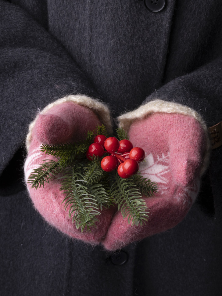 Варежки женские Корона 3046 т.розовые